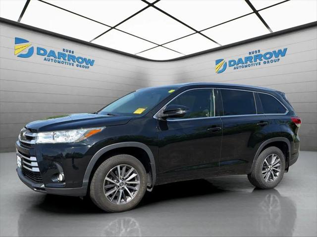 2018 Toyota Highlander XLE for sale in West Bend, WI
