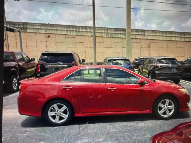 2014 Toyota Camry SE
