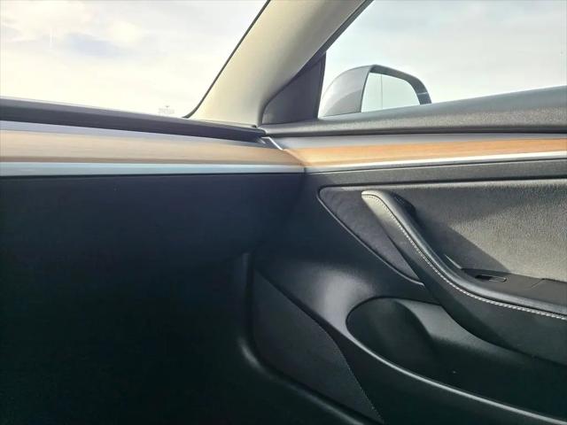 2021 Tesla Model 3 Standard Range Plus Rear-Wheel Drive