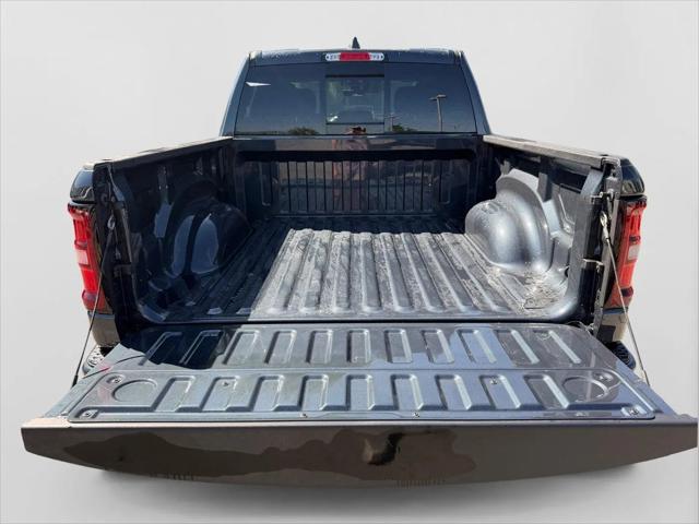2026 Ram 1500 Express Crew Cab 4x4 57 Box