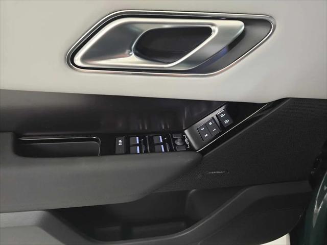 2026 Land Rover Range Rover Velar P250 Dynamic SE