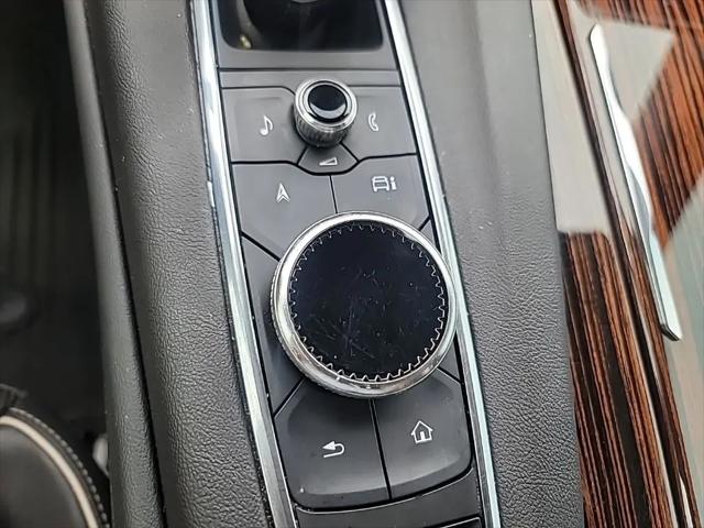 2022 Cadillac Escalade 2WD Premium Luxury