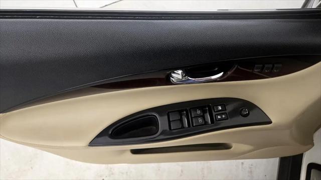 2017 INFINITI QX50 Standard