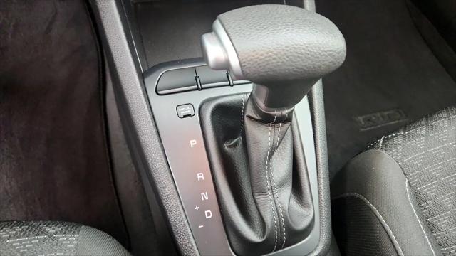 2022 Kia Rio 5 door S
