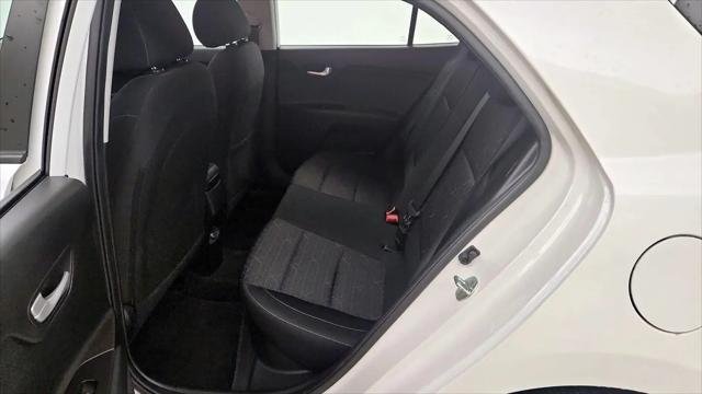 2022 Kia Rio 5 door S