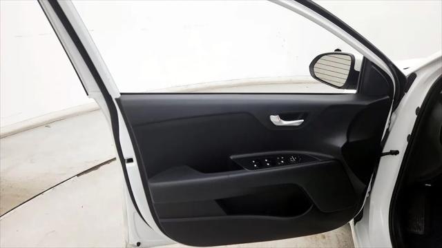 2022 Kia Rio 5 door S