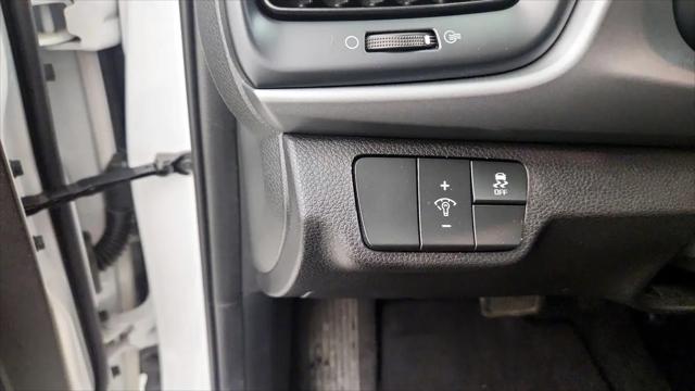 2022 Kia Rio 5 door S