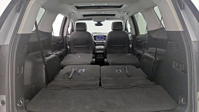 2023 GMC Acadia AWD SLT