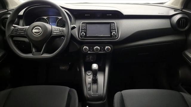 2023 Nissan Kicks S Xtronic CVT