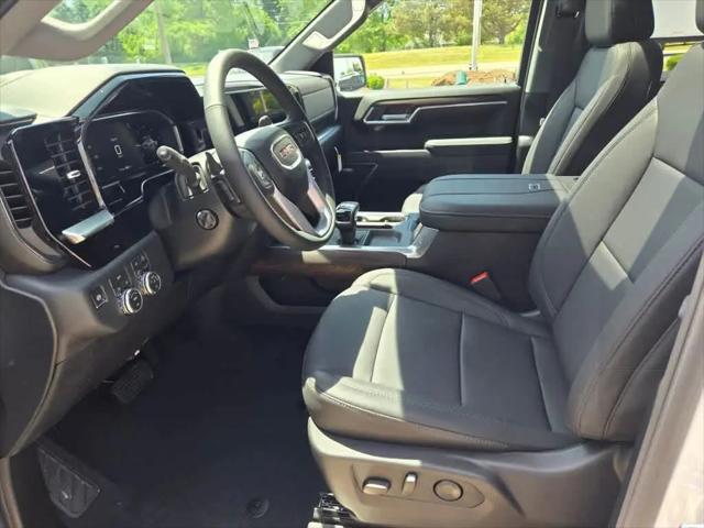 2026 GMC Sierra 1500 Crew Cab, Short Bed, SLT, 4WD