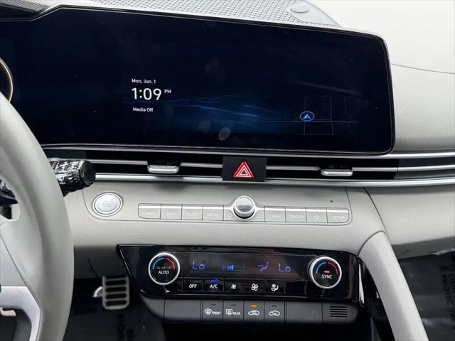 2025 Hyundai Elantra Hybrid SEL Sport