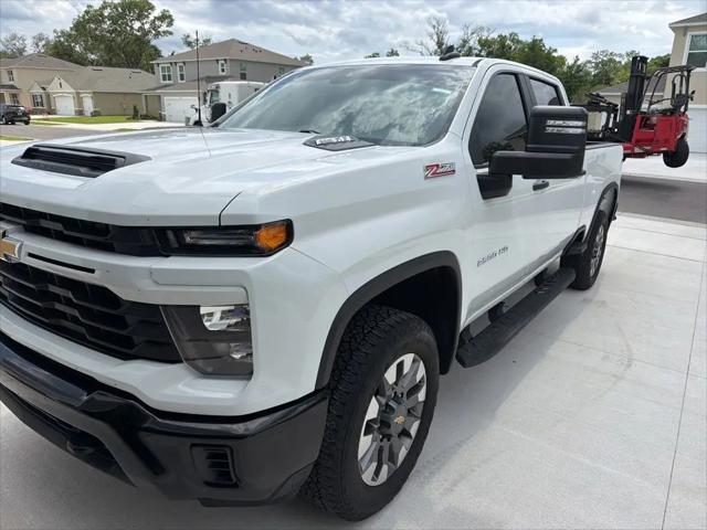 2024 Chevrolet Silverado 2500HD 4WD Crew Cab Standard Bed Custom