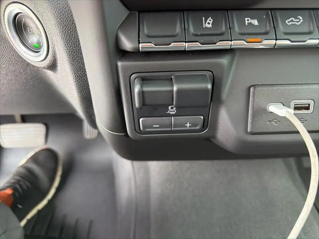 2024 Chevrolet Silverado 2500HD 4WD Crew Cab Standard Bed Custom