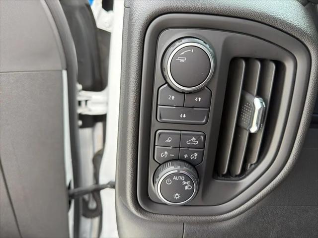 2024 Chevrolet Silverado 2500HD 4WD Crew Cab Standard Bed Custom