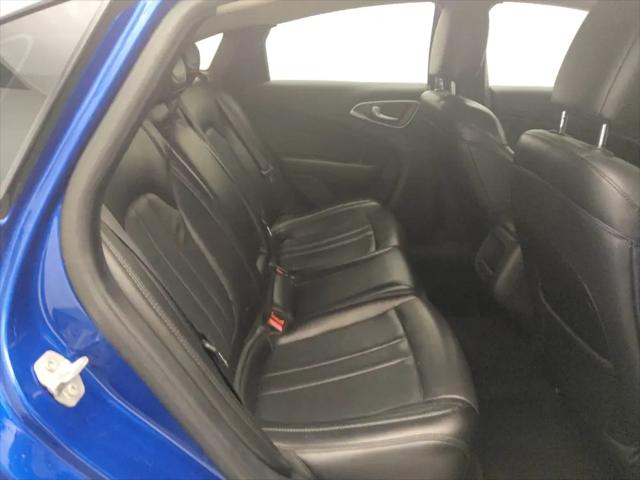 2017 Chrysler 200 Limited Platinum