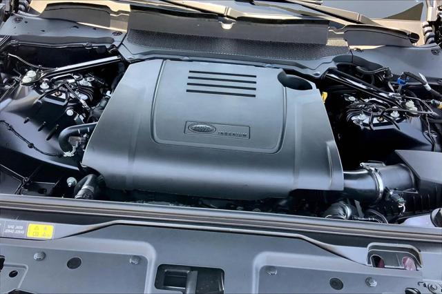 2025 Land Rover Discovery P300 S