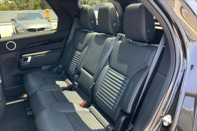 2025 Land Rover Discovery P300 S