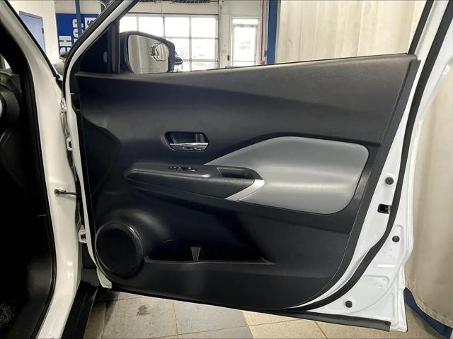 2023 Nissan Kicks SR Xtronic CVT
