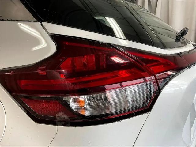 2023 Nissan Kicks SR Xtronic CVT
