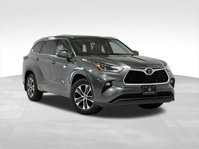 2021 Toyota Highlander XLE for sale in Des Moines, IA