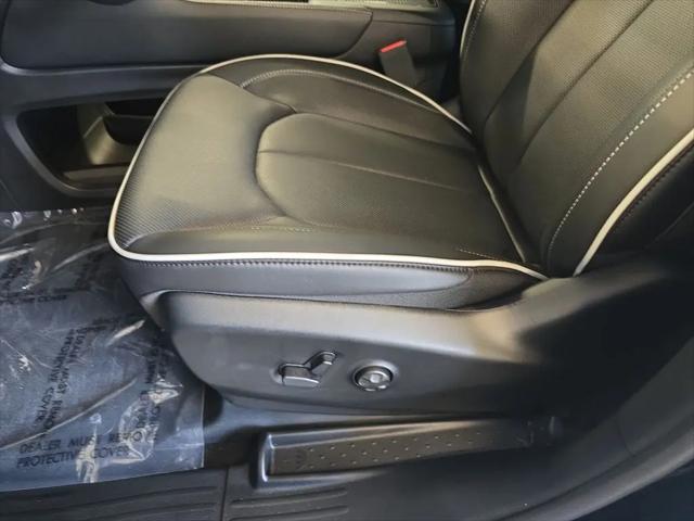 2027 Chrysler Pacifica Limited
