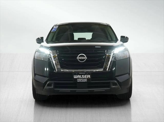 2025 Nissan Pathfinder SV 4WD