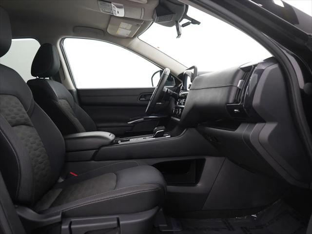 2025 Nissan Pathfinder SV 4WD