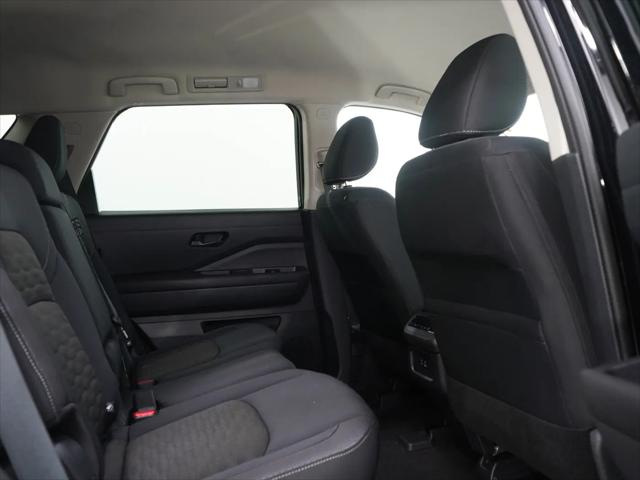 2025 Nissan Pathfinder SV 4WD