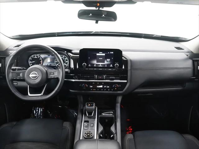 2025 Nissan Pathfinder SV 4WD