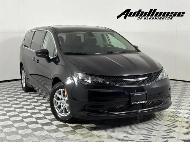 2022 Chrysler Voyager LX for sale in Bloomington, IL