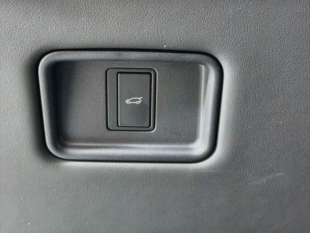 2026 Land Rover Range Rover P400 SE 7 Seat