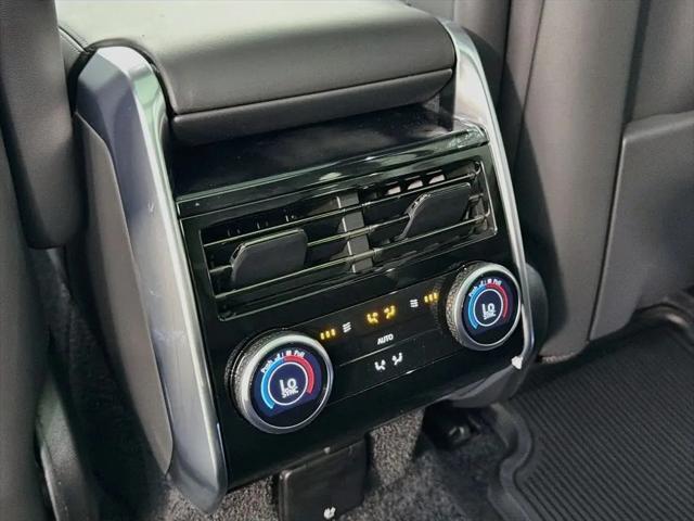 2026 Land Rover Range Rover P400 SE 7 Seat