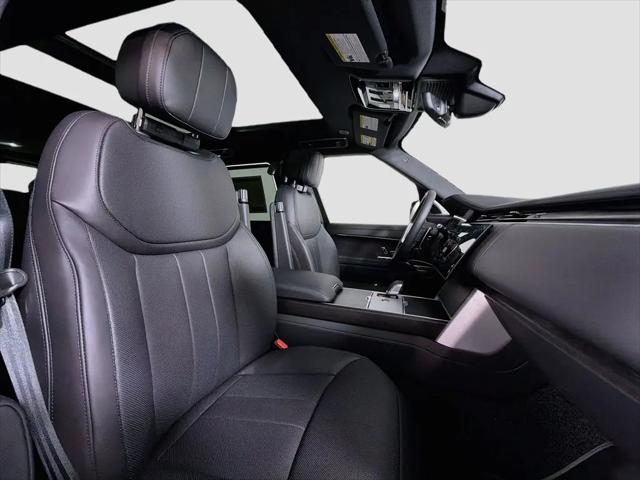 2026 Land Rover Range Rover P400 SE 7 Seat