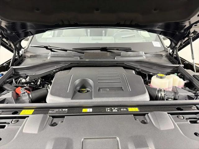 2026 Land Rover Range Rover P400 SE 7 Seat