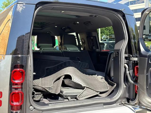 2024 Land Rover Defender 130 P300 S