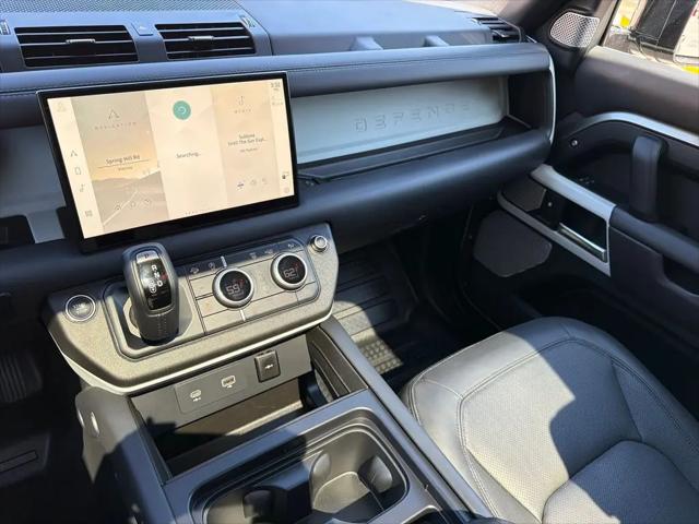 2024 Land Rover Defender 130 P300 S