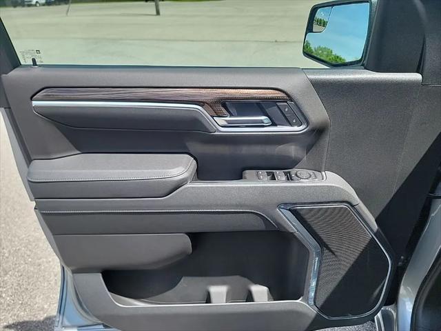 2026 Chevrolet Silverado 1500 4WD Crew Cab Short Bed LT with 2FL