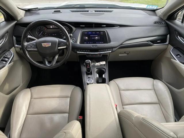 2020 Cadillac XT4 AWD Premium Luxury