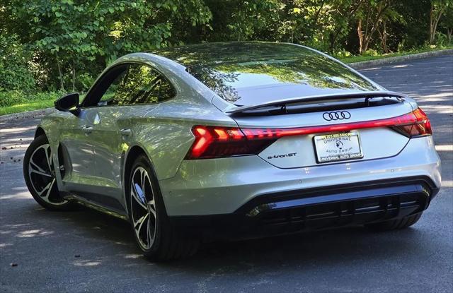 2022 Audi e-tron GT Prestige quattro