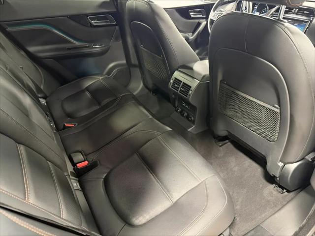 2019 Jaguar F-PACE 30t Prestige