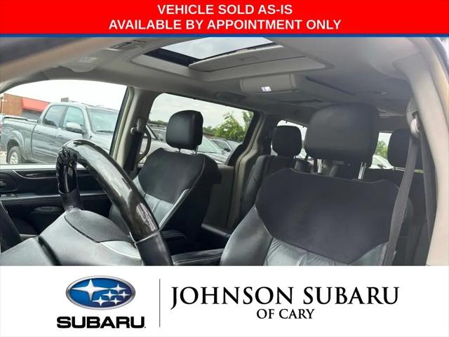 2015 Chrysler Town & Country Limited Platinum