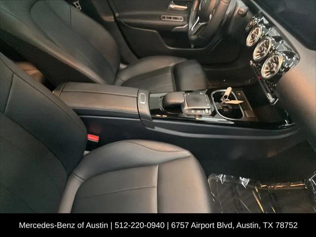 2022 Mercedes-Benz A 220 A 220