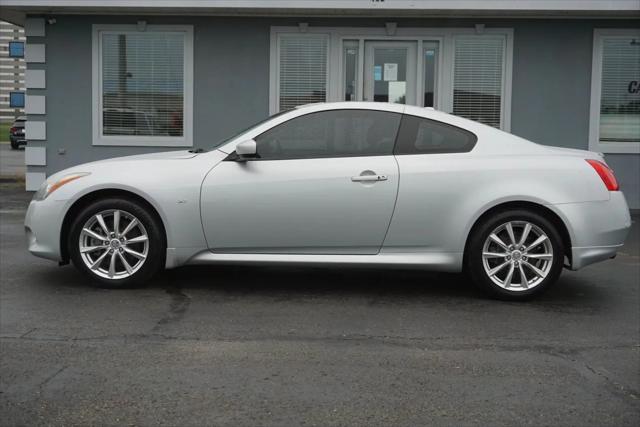2014 INFINITI Q60 Standard