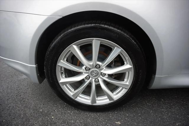 2014 INFINITI Q60 Standard