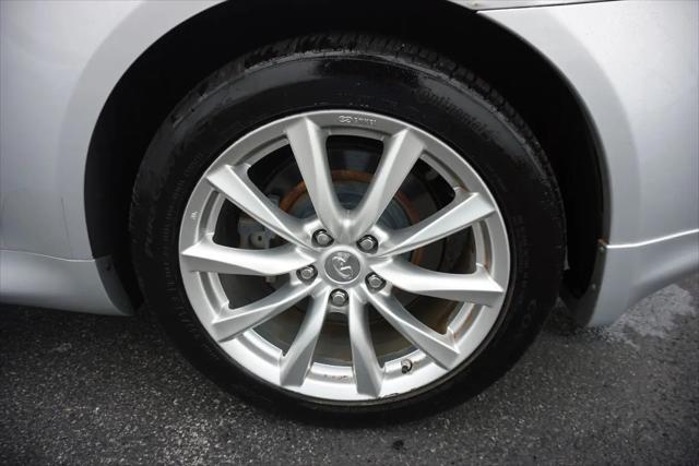 2014 INFINITI Q60 Standard