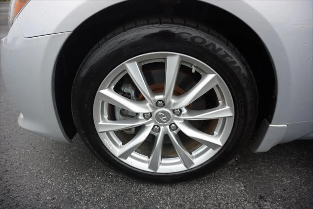 2014 INFINITI Q60 Standard