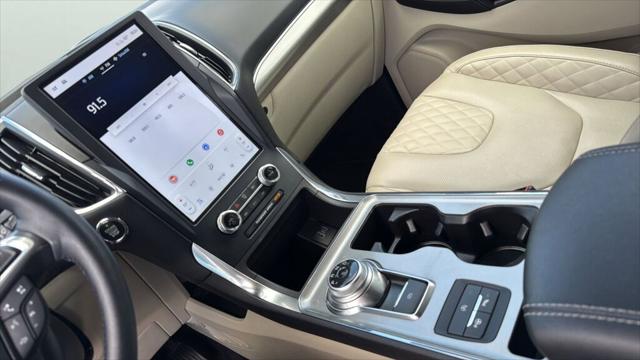 2023 Ford Edge Titanium
