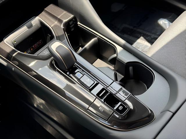 2025 Toyota Crown Signia Limited