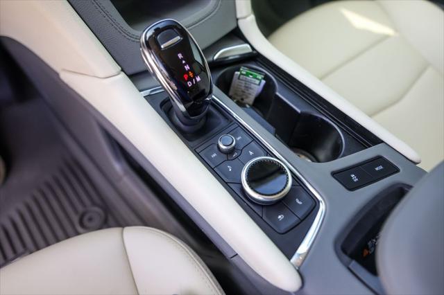 2023 Cadillac XT5 FWD Premium Luxury