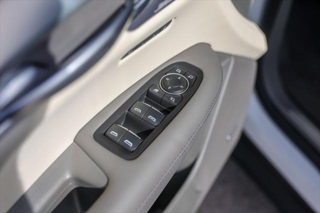 2023 Cadillac XT5 FWD Premium Luxury